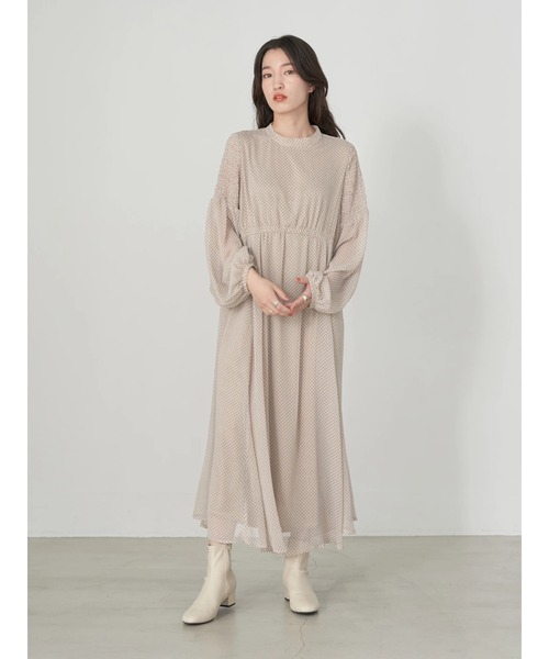 earth music&ecology(アースミュージックアンドエコロジー)の「ボリュームスリーブシアーワンピース(ワンピース・レディース・グリーン/ベージュ/ピンク系その他2・FREE)」の4枚目の写真