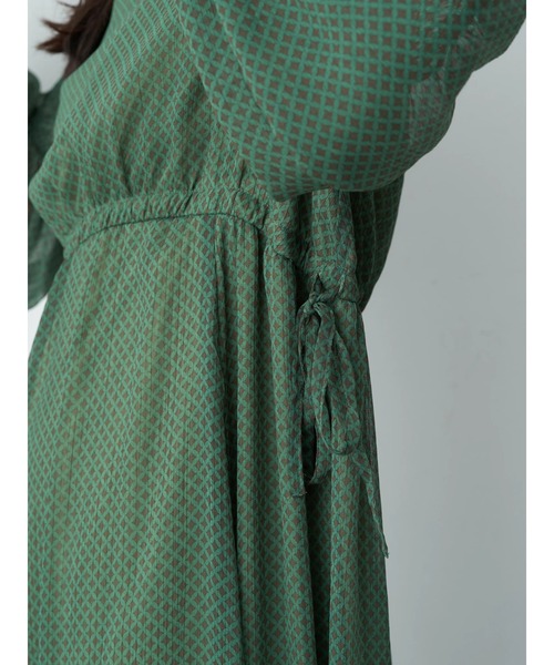 earth music&ecology(アースミュージックアンドエコロジー)の「ボリュームスリーブシアーワンピース(ワンピース・レディース・グリーン/ベージュ/ピンク系その他2・FREE)」の19枚目の写真