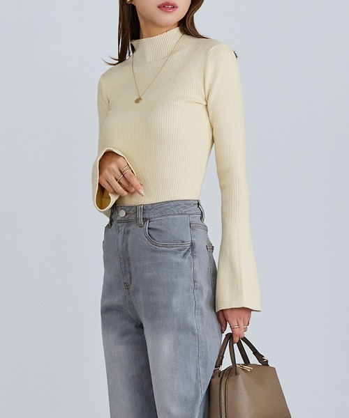 KOBE LETTUCE（コウベレタス）の「選べる2type　フレアスリーブリブ編みニットトップス（ニット/セーター・レディース・ブラック/ホワイト系/モカ/グリーン/グレー/ピンク/ネイビー/オフホワイト/ベージュ系/ブラック系/グレー系1/ホワイト系1/サックスブルー系/グレー系/サックスブルー/ライトグリーン/ライトグリーン系/グレー×ピンク/ブラック×グリーン/グレー系その他/ブラック系1/グレー系その他3/グレー系その他2・PM/M/PL/L/L1/M1）」の3枚目の写真