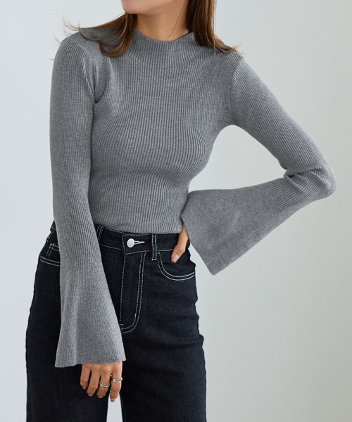 KOBE LETTUCE（コウベレタス）の「選べる2type　フレアスリーブリブ編みニットトップス（ニット/セーター・レディース・ブラック/ホワイト系/モカ/グリーン/グレー/ピンク/ネイビー/オフホワイト/ベージュ系/ブラック系/グレー系1/ホワイト系1/サックスブルー系/グレー系/サックスブルー/ライトグリーン/ライトグリーン系/グレー×ピンク/ブラック×グリーン/グレー系その他/ブラック系1/グレー系その他3/グレー系その他2・PM/M/PL/L/L1/M1）」の8枚目の写真