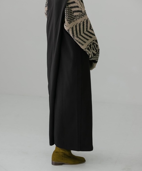 KBF（ケイビーエフ）の「BACKクロスジャンパースカート（ワンピース・レディース・ブラック/チャコールグレー/ベージュ系その他・ONE）」の21枚目の写真