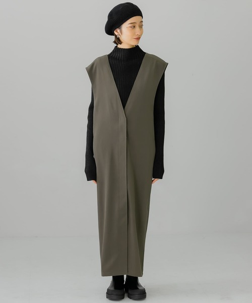 KBF（ケイビーエフ）の「BACKクロスジャンパースカート（ワンピース・レディース・ブラック/チャコールグレー/ベージュ系その他・ONE）」の5枚目の写真