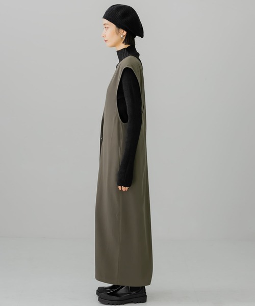 KBF（ケイビーエフ）の「BACKクロスジャンパースカート（ワンピース・レディース・ブラック/チャコールグレー/ベージュ系その他・ONE）」の6枚目の写真