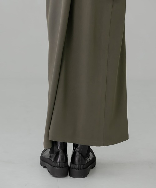 KBF（ケイビーエフ）の「BACKクロスジャンパースカート（ワンピース・レディース・ブラック/チャコールグレー/ベージュ系その他・ONE）」の14枚目の写真