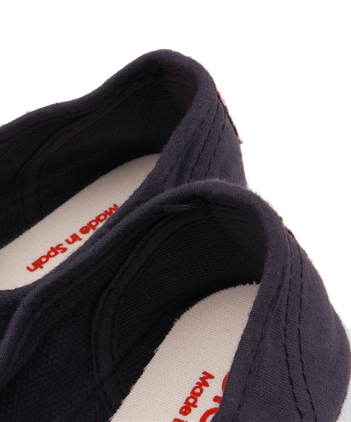 COMECHATTO&CLOSET（カムチャットアンドクロゼット）の「cienta 70	（スニーカー・キッズ・ホワイト/ネイビー・15cm/16cm/14cm/19cm/17cm/18cm）」の9枚目の写真