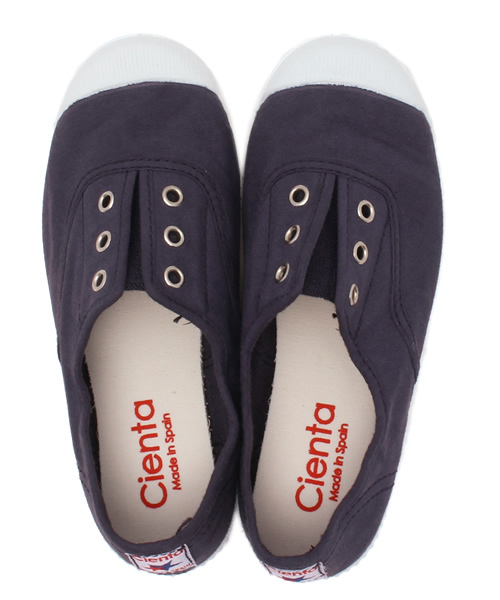 COMECHATTO&CLOSET（カムチャットアンドクロゼット）の「cienta 70	（スニーカー・キッズ・ホワイト/ネイビー・15cm/16cm/14cm/19cm/17cm/18cm）」の4枚目の写真