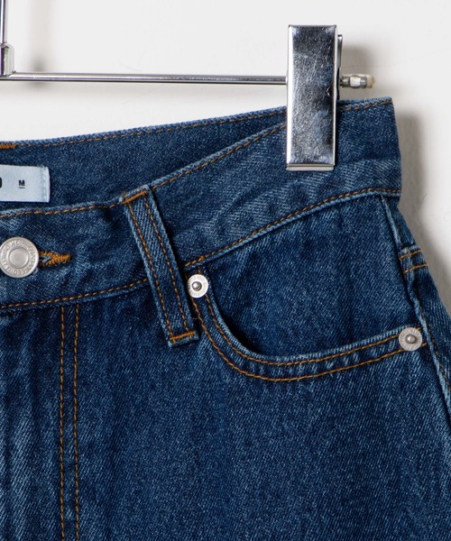 WEGO（ウィゴー）の「WEGO/サイドカットデニムパンツ（デニムパンツ・レディース・インディゴブルー/ブラック/ライトインディゴブルー・LARGE/SMALL/MEDIUM）」の12枚目の写真