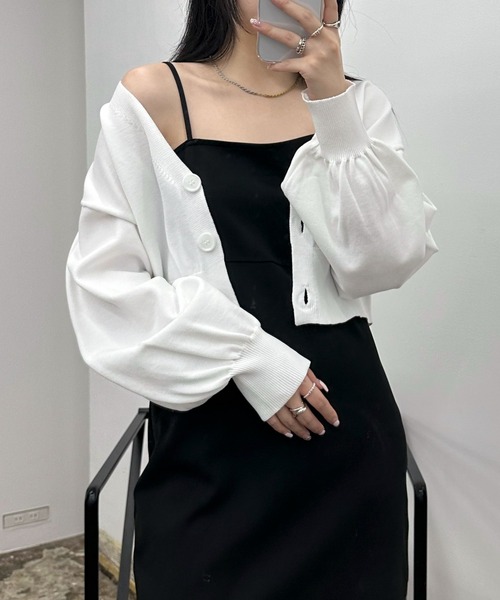 EPIMI E'PIMMY（エピミエピミー）の「スポンディッシュVネッククロップドカーディガン（カーディガン/ボレロ・レディース・ピンク/ブラック/レモンイエロー/グレー/オフホワイト・MEDIUM）」の2枚目の写真