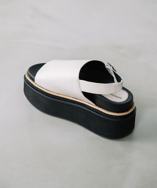 MARECHAL TERRE(マルシャルテル)の「プラットフォームサンダル(サンダル・レディース・ブラック/ボルドー/パープル/アイボリー・22.5/24.5/23.5)」の10枚目の写真