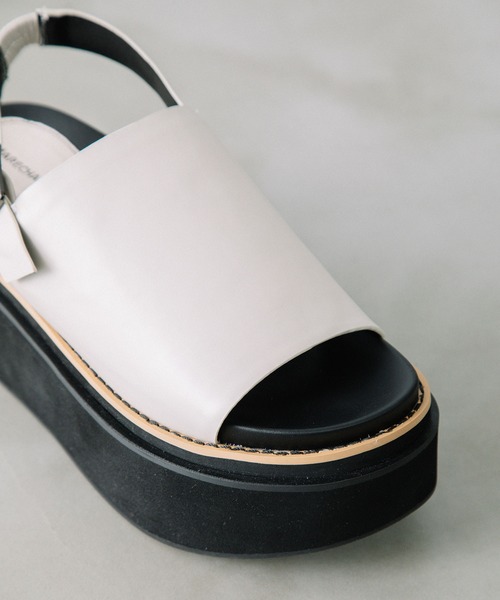 MARECHAL TERRE(マルシャルテル)の「プラットフォームサンダル(サンダル・レディース・ブラック/ボルドー/パープル/アイボリー・22.5/24.5/23.5)」の11枚目の写真