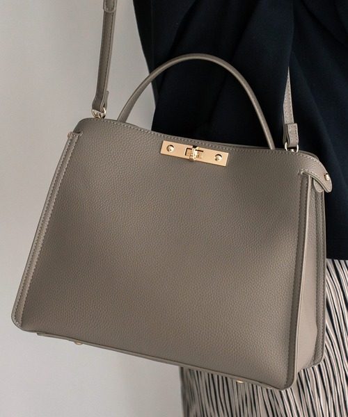 VitaFelice（ヴィータフェリーチェ）の「ワンハンドル2wayショルダーバッグ(M)（ショルダーバッグ・レディース・ブラック/グレー/ホワイト/ベージュ系その他/ベージュ系その他2/ブラック系その他・FREE）」の5枚目の写真