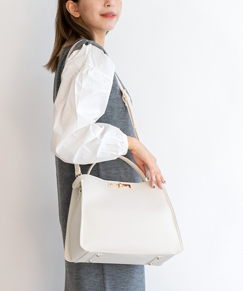 VitaFelice（ヴィータフェリーチェ）の「ワンハンドル2wayショルダーバッグ(M)（ショルダーバッグ・レディース・ブラック/グレー/ホワイト/ベージュ系その他/ベージュ系その他2/ブラック系その他・FREE）」の22枚目の写真