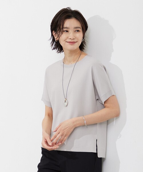 J.PRESS(ジェイプレス)の「【洗える】 レーヨンエリートストレッチ ドルマン ニット Tシャツ(ニット/セーター・レディース・ライトグレー系/ベージュ系/ピンク系/ライトグリーン系/ネイビー系・T13/T15)」の2枚目の写真