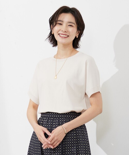 J.PRESS(ジェイプレス)の「【洗える】 レーヨンエリートストレッチ ドルマン ニット Tシャツ(ニット/セーター・レディース・ライトグレー系/ベージュ系/ピンク系/ライトグリーン系/ネイビー系・T13/T15)」の3枚目の写真
