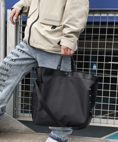 MAISON CLUB（メゾンクラブ）の「【MAISON CLUB】ユニセックス2WAYショルダーバッグ KNF（ショルダーバッグ・メンズ・ネイビー/ブラック/カーキ・FREE）」の2枚目の写真