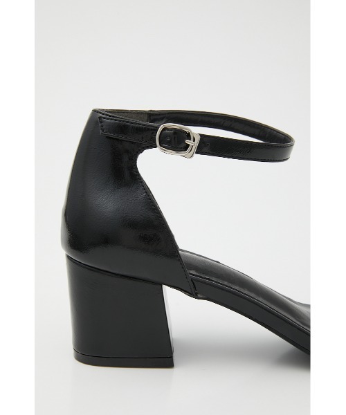 SLY(スライ)の「SIMPLY STRAP SANDAL シンプル ストラップサンダル ローヒール スクエア(サンダル・レディース・ブラック/レッド・SMALL/MEDIUM/LARGE)」の7枚目の写真