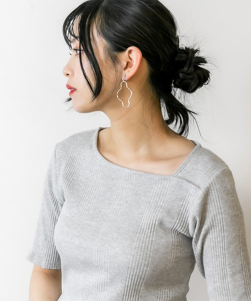 atONE(アットワン)の「atONE アシメネックランダムリブカットソー 半袖(Tシャツ/カットソー・レディース・モカ/ホワイト/ブラック/杢グレー・F)」の17枚目の写真