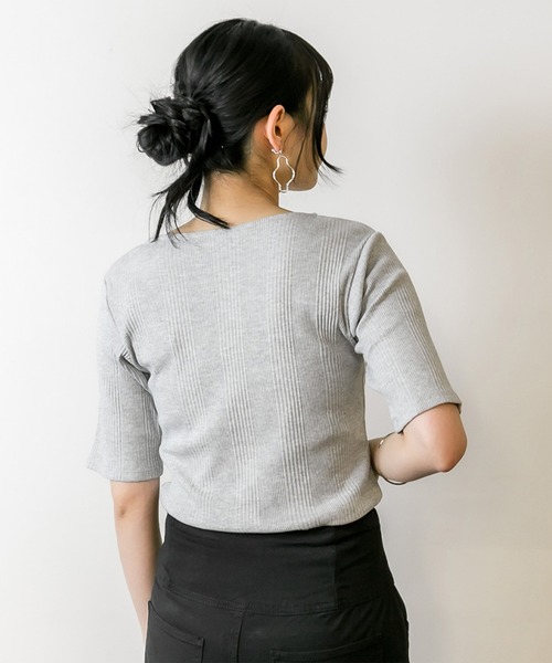 atONE(アットワン)の「atONE アシメネックランダムリブカットソー 半袖(Tシャツ/カットソー・レディース・モカ/ホワイト/ブラック/杢グレー・F)」の19枚目の写真