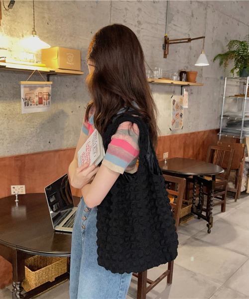 Chaco closet（チャコ クローゼット）の「ぽこぽこワッフルトートバッグ（トートバッグ・レディース・ブルー/ピンク/イエロー/ホワイト/ブラック・FREE）」の14枚目の写真