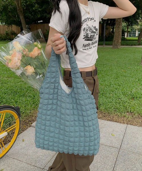 Chaco closet（チャコ クローゼット）の「ぽこぽこワッフルトートバッグ（トートバッグ・レディース・ブルー/ピンク/イエロー/ホワイト/ブラック・FREE）」の16枚目の写真