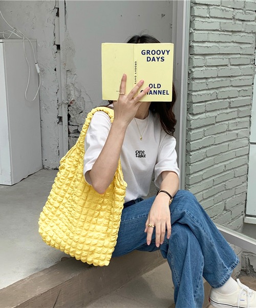 Chaco closet（チャコ クローゼット）の「ぽこぽこワッフルトートバッグ（トートバッグ・レディース・ブルー/ピンク/イエロー/ホワイト/ブラック・FREE）」の17枚目の写真