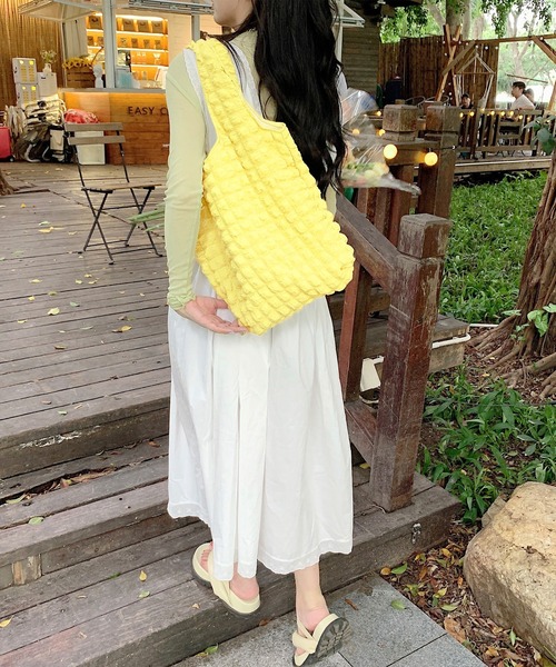 Chaco closet（チャコ クローゼット）の「ぽこぽこワッフルトートバッグ（トートバッグ・レディース・ブルー/ピンク/イエロー/ホワイト/ブラック・FREE）」の6枚目の写真