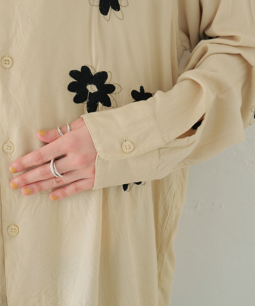 NOMA t.d.（ノーマティーディー）の「【NOMA t.d./ノーマティーディー】Floral Hand EmbroideryShirt：シャツ（シャツ/ブラウス・レディース・ベージュ・LARGE）」の8枚目の写真