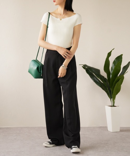 IAMUSE(アイアミューズ)の「デコルテボートネックトップス S0967【IAMUSE】(Tシャツ/カットソー・レディース・グレイッシュベージュ/アイボリー/ブラック・FREE)」の13枚目の写真