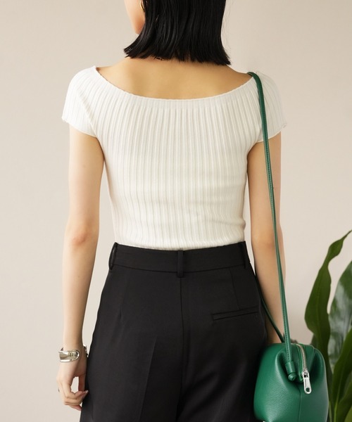 IAMUSE(アイアミューズ)の「デコルテボートネックトップス S0967【IAMUSE】(Tシャツ/カットソー・レディース・グレイッシュベージュ/アイボリー/ブラック・FREE)」の11枚目の写真