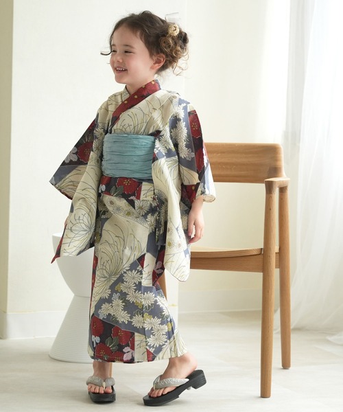 utatane（ウタタネ）の「キッズ浴衣3点セット ひよこ商店 マーガレットブルー裂取文（浴衣・キッズ・ブルー・100cm/110cm/120cm/130cm）」の3枚目の写真