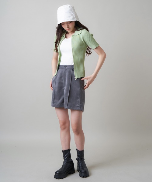 SPINNS(スピンズ)の「しわ加工 クローシュハット バケットハット(ハット・レディース・アイボリー/ブラック・ONESIZE)」の4枚目の写真