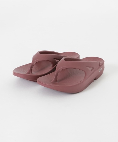 OOFOS（ウーフォス）の「OOFOS　OOriginal（サンダル・レディース・レッド系その他・5/6/7）」の2枚目の写真