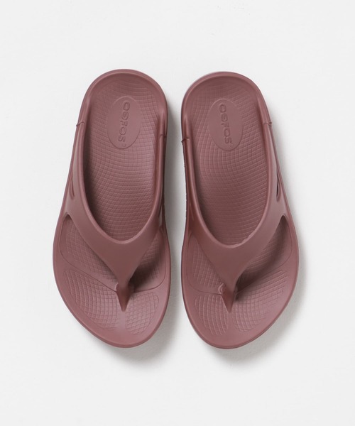 OOFOS（ウーフォス）の「OOFOS　OOriginal（サンダル・レディース・レッド系その他・5/6/7）」の3枚目の写真