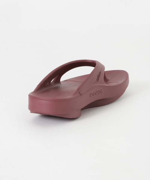 OOFOS（ウーフォス）の「OOFOS　OOriginal（サンダル・レディース・レッド系その他・5/6/7）」の4枚目の写真