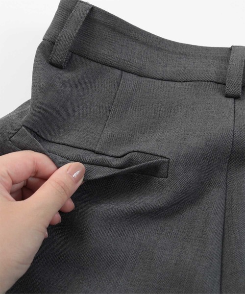 UR'S(ユアーズ)の「ウェッジスラブセンタープレステーパードパンツ(その他パンツ・レディース・ベージュ系その他/グレー系その他/ブラック・S/M/L)」の15枚目の写真