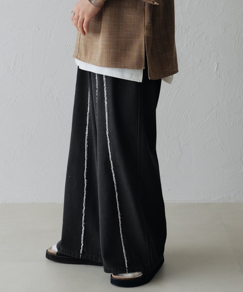 epnok（エプノック）の「フリンジスイッチワイドデニムパンツ（デニムパンツ・メンズ・ブラック/グレー・SMALL/MEDIUM/LARGE）」の6枚目の写真