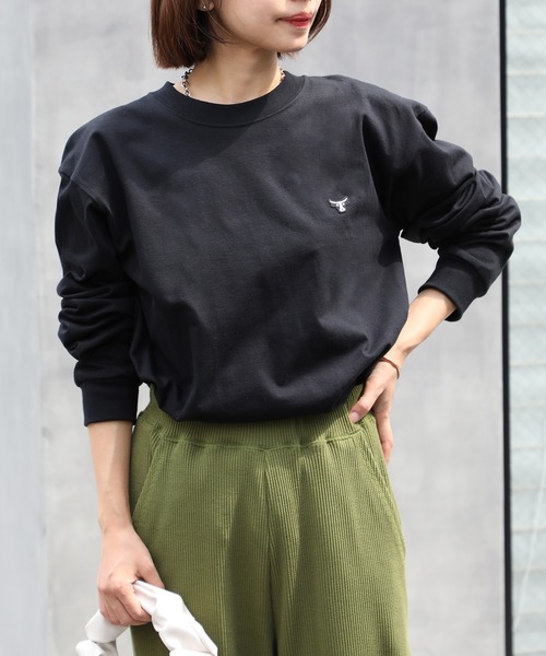 HANES(ヘインズ)の「【Hanes】BEEFY LONG SLEEVE T-SHIRT ワンポイントロゴ刺繍(Tシャツ/カットソー・メンズ・グレー/ブラック/ホワイト・L/M/XL)」の4枚目の写真