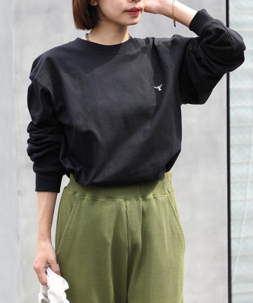 HANES(ヘインズ)の「【Hanes】BEEFY LONG SLEEVE T-SHIRT ワンポイントロゴ刺繍(Tシャツ/カットソー・メンズ・グレー/ブラック/ホワイト・L/M/XL)」の6枚目の写真