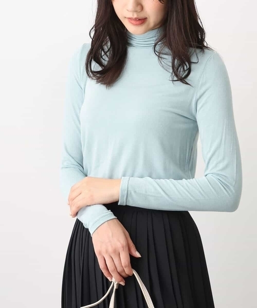 OFUON le MK（オフオンルエムケー）の「シアータートルネックカットソー/洗える（Tシャツ/カットソー・レディース・アイボリー/ブラック/ライトブルー・38）」の3枚目の写真