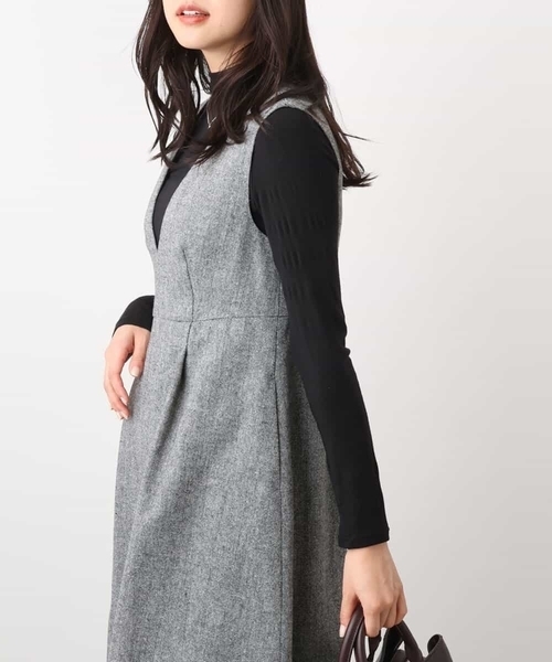 OFUON le MK（オフオンルエムケー）の「シアータートルネックカットソー/洗える（Tシャツ/カットソー・レディース・アイボリー/ブラック/ライトブルー・38）」の2枚目の写真