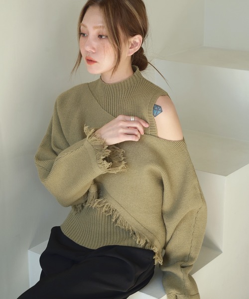 UNE MANSION(ユヌマンション)の「ハーフタートルネックリブニットキャミソール&オフショルダーニットボレロSET(セットアップ・レディース・ベージュ/アイボリー/ブラック/カーキ・FREE)」の9枚目の写真