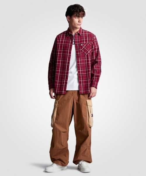 tommy jeans(トミー ジーンズ)の「クラシックチェックポケットシャツ(シャツ/ブラウス・メンズ・レッド・X-LARGE/LARGE/MEDIUM/SMALL)」の2枚目の写真
