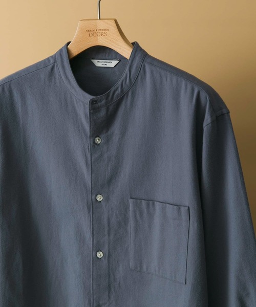 URBAN RESEARCH DOORS(アーバンリサーチドアーズ)の「『UR TECH』ネルバンドカラーシャツ(シャツ/ブラウス・メンズ・ベージュ系その他/グレー系その他/ブラウン系その他/ブルー・MEDIUM/LARGE)」の4枚目の写真