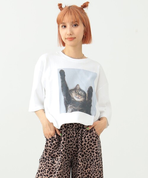 mmts(マミタス)の「〈UNISEX〉清水奈緒 / デコフォトTシャツ(Tシャツ/カットソー・レディース・ブラック/ホワイト・S/M/L/XL)」の3枚目の写真