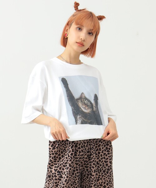mmts(マミタス)の「〈UNISEX〉清水奈緒 / デコフォトTシャツ(Tシャツ/カットソー・レディース・ブラック/ホワイト・S/M/L/XL)」の4枚目の写真