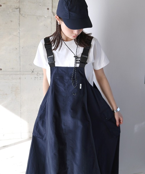 LOEFF ナイロン ジャンパースカート ワンピース ブラック モード 上品 LOEFF ナイロン ジャンパースカート ワンピース ブラック モード