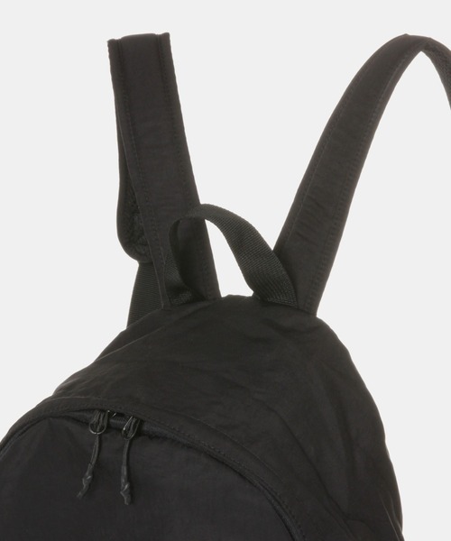 FOREVER 21（フォーエバー トゥエンティーワン）の「ギャザーポケットリュック（バックパック/リュック・レディース・ブラック/カーキ/グレー・FREE）」の8枚目の写真