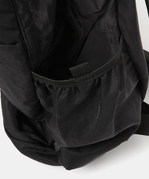 FOREVER 21（フォーエバー トゥエンティーワン）の「ギャザーポケットリュック（バックパック/リュック・レディース・ブラック/カーキ/グレー・FREE）」の10枚目の写真