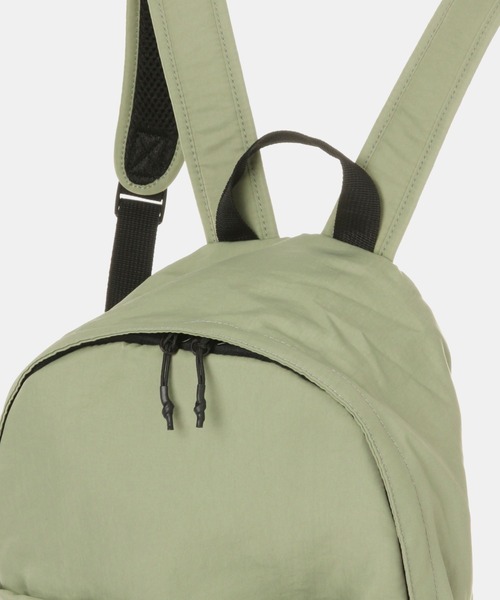 FOREVER 21（フォーエバー トゥエンティーワン）の「ギャザーポケットリュック（バックパック/リュック・レディース・ブラック/カーキ/グレー・FREE）」の18枚目の写真