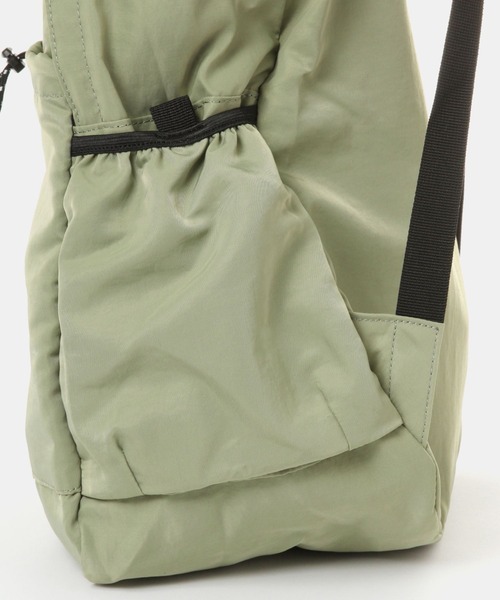 FOREVER 21（フォーエバー トゥエンティーワン）の「ギャザーポケットリュック（バックパック/リュック・レディース・ブラック/カーキ/グレー・FREE）」の19枚目の写真